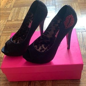 In perfect brand new condition!